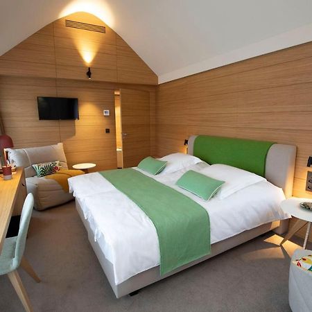B-Lodge Boutique Hotel Лувен Ла Нев Экстерьер фото