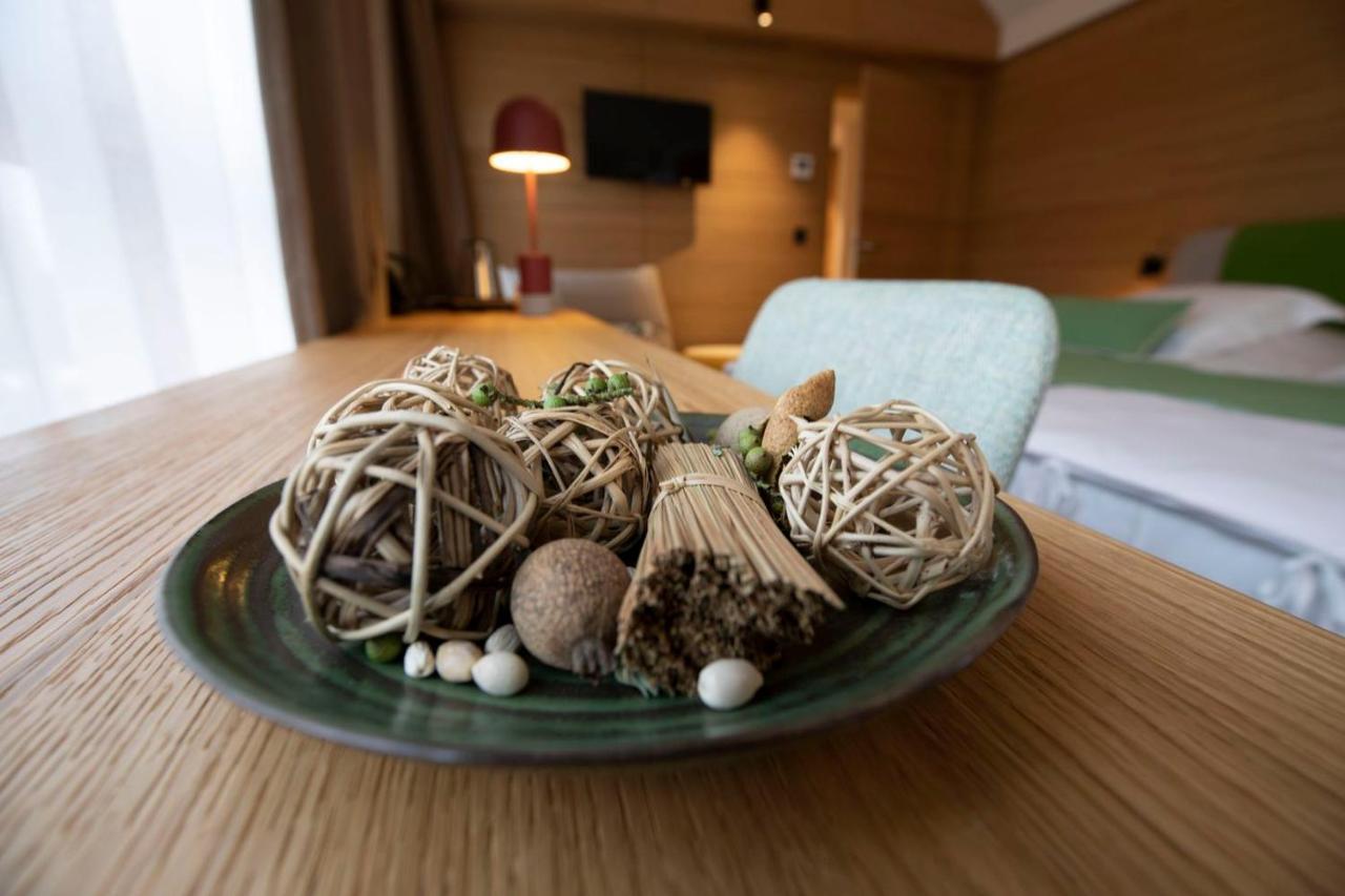 B-Lodge Boutique Hotel Лувен Ла Нев Экстерьер фото